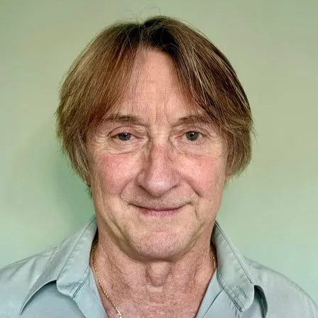Luc Martin Ancien danseur et professeur de danse classique - Instructeur certifié de Pilates