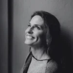 Anouschka Lara, initiatrice du Processus Vivants et de la méthode Kintsugi