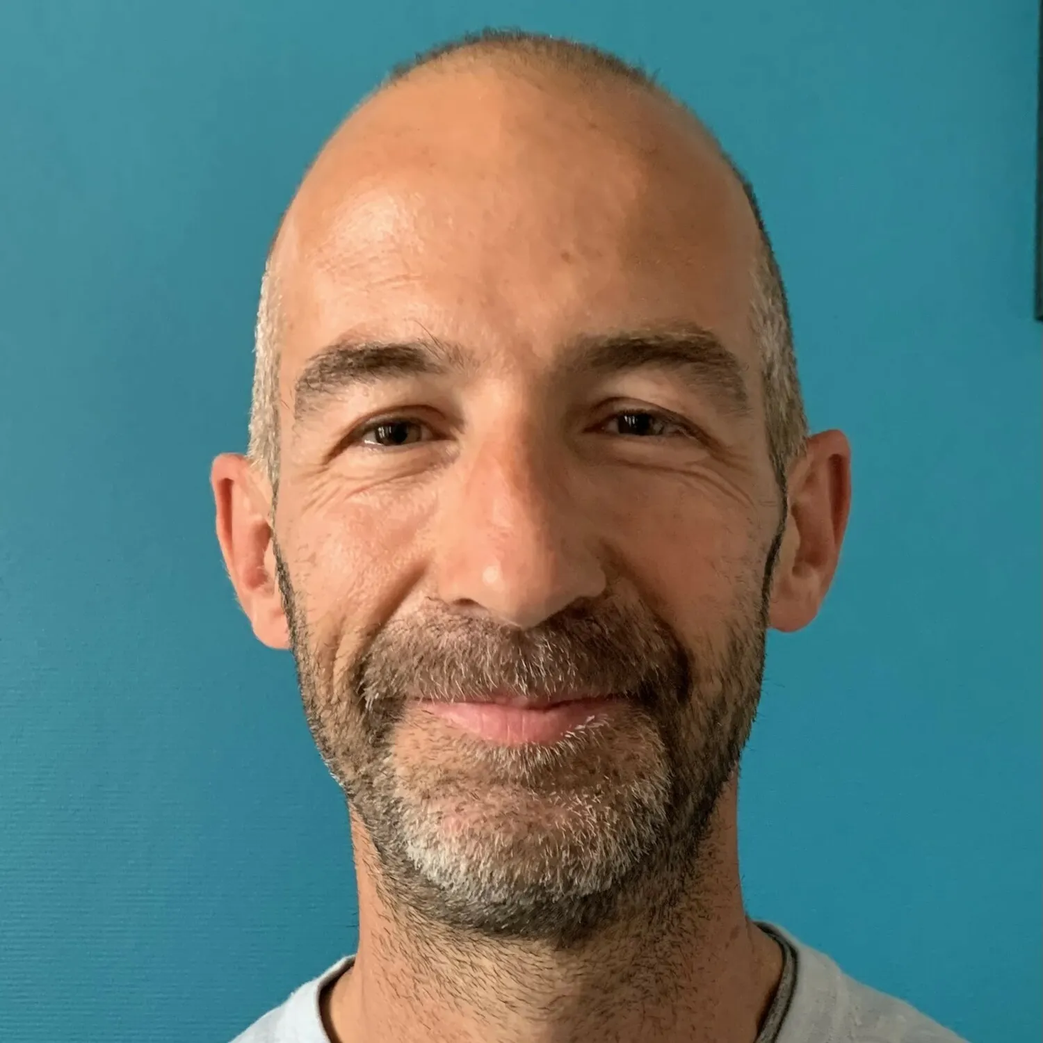 Pierre Mendras, professeur de Hatha Yoga au Centre à Rouen